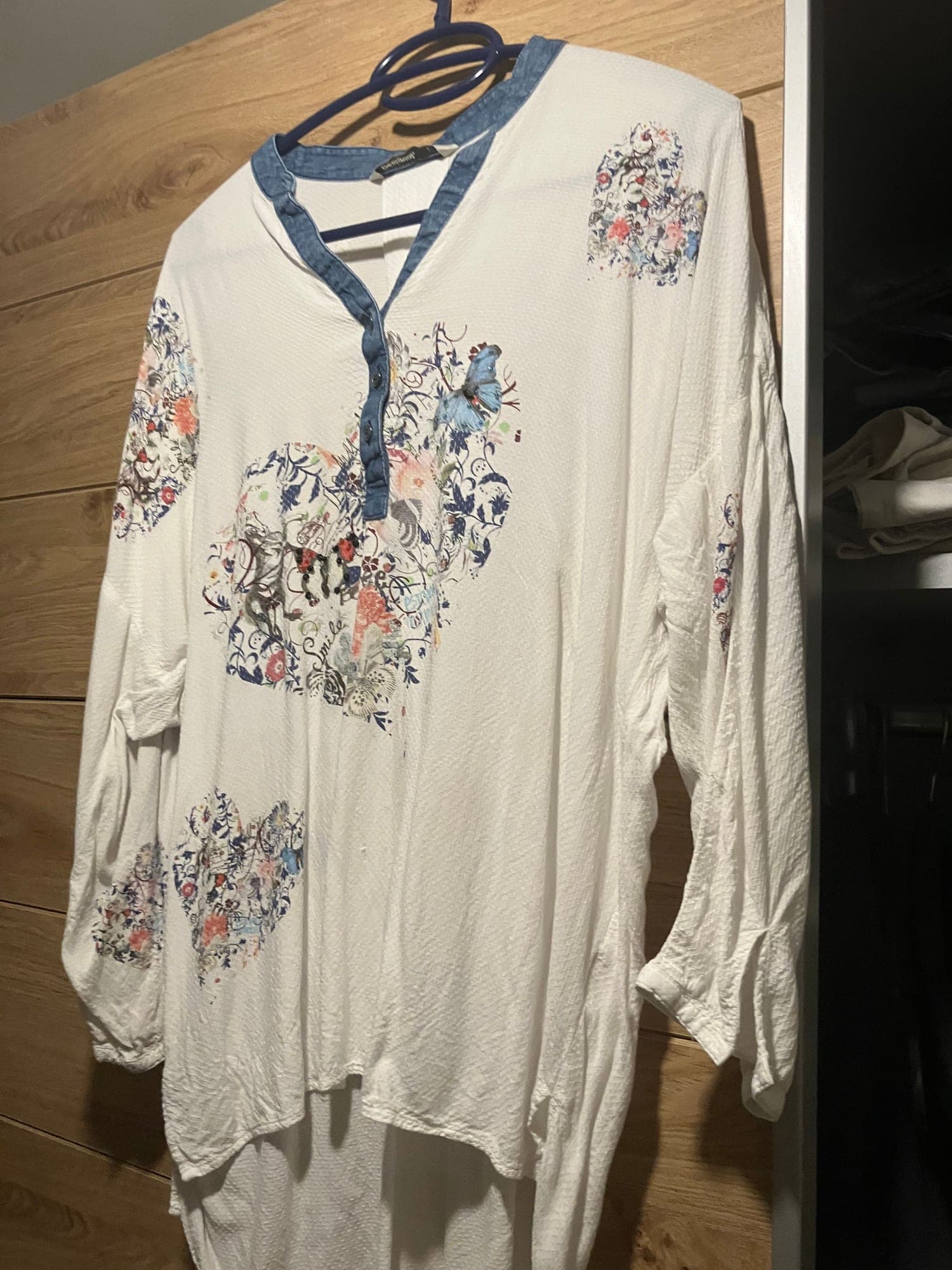 Desigual blouse met bloemenprint en denim kraag