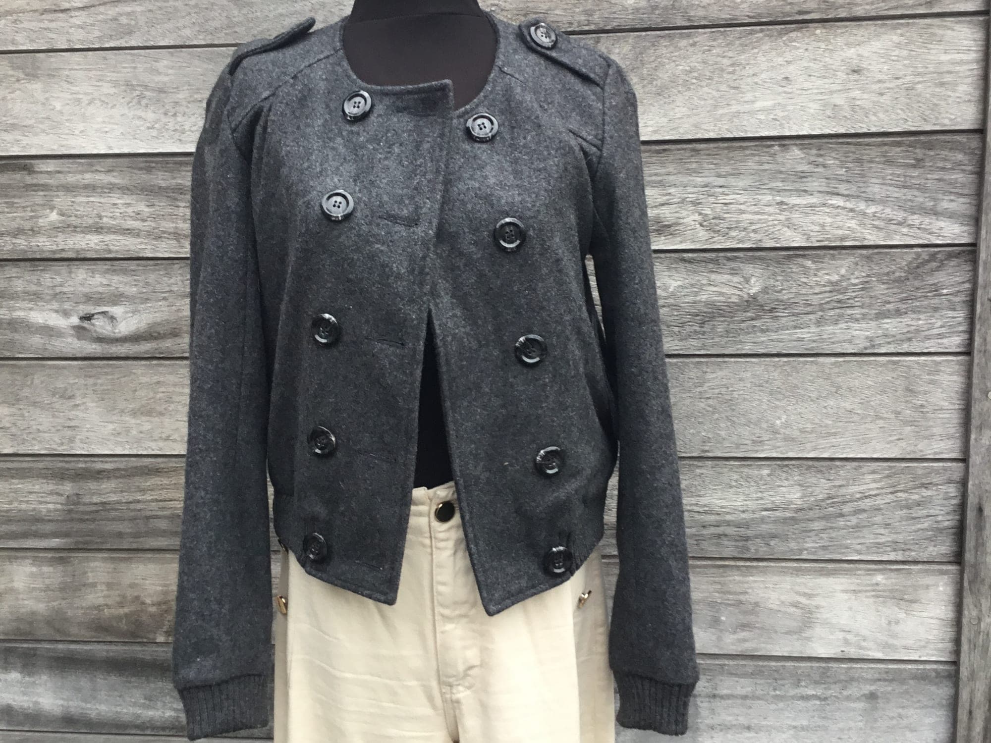 Grijze korte blazer met dubbele rij knoppen morgan maat 36