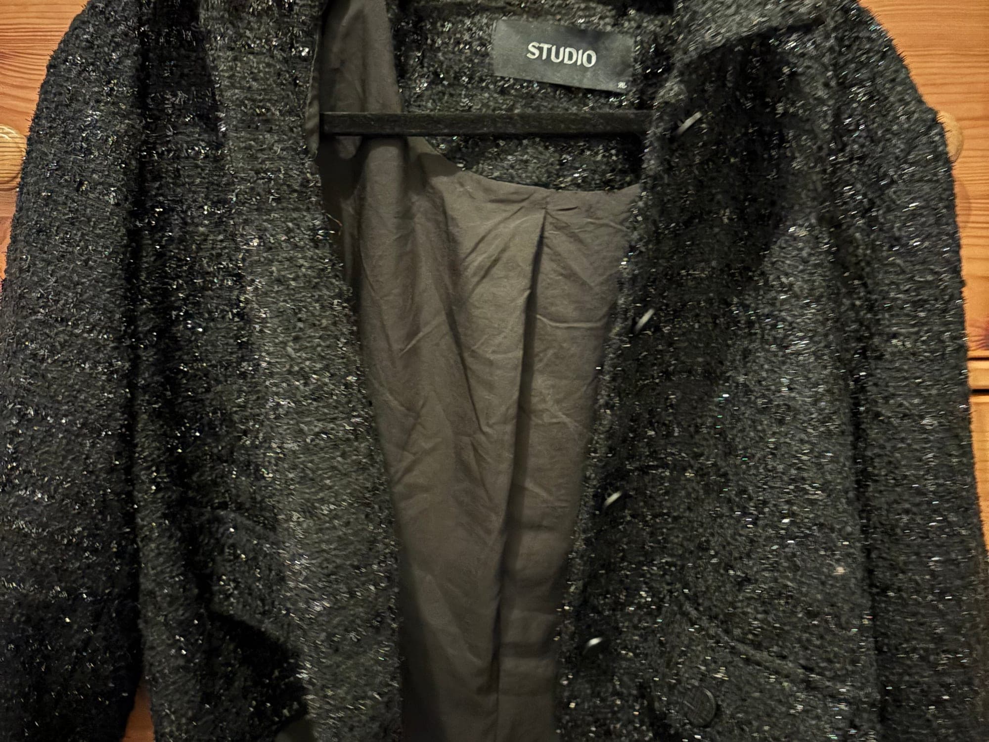 STUDIO short black glitter blazer