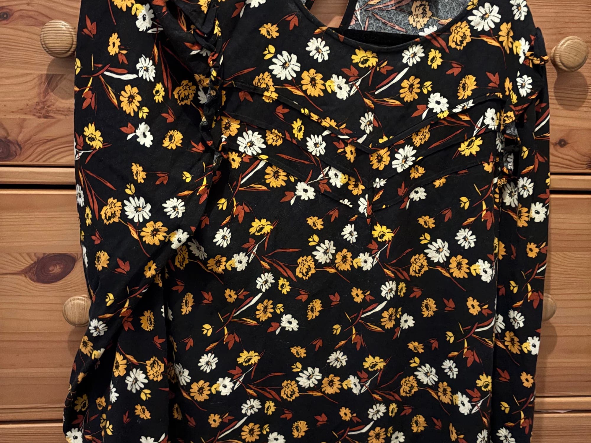 Blouse with floral print black yellow white
